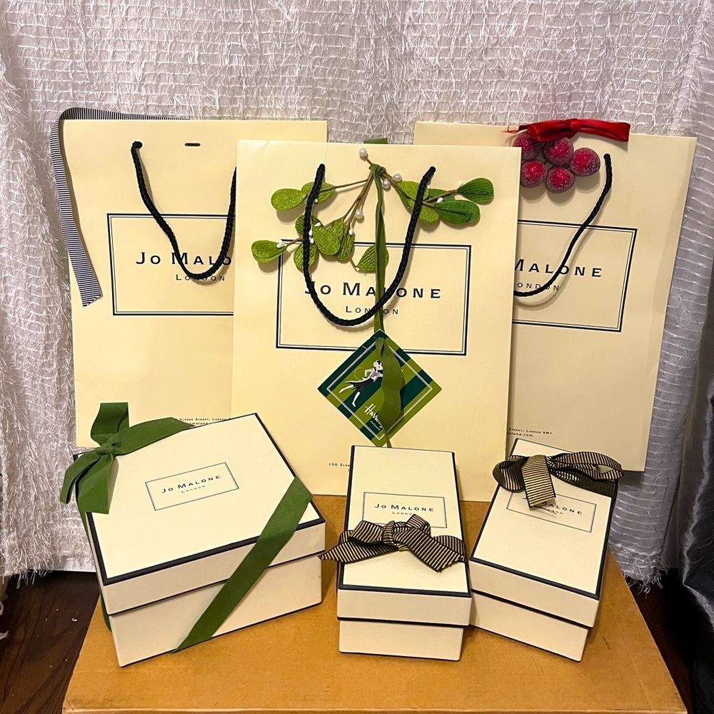 Jo Malone Shopping Bags and Boxes
